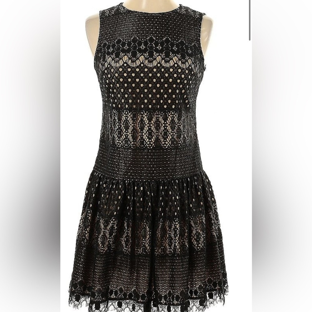 CeCe by Cynthia Steffe black lace dress 
size 4 - Picture 9 of 12